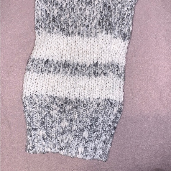 Super cute & stylish sweater!!! - Picture 5 of 5